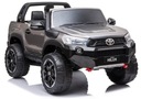 Batéria Toyota Hilux v striebornej farbe