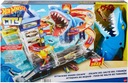 HOT WHEELS AUTODRÁHA MESTSKÝ PRÍSTAV SHARK ATTACK PARKOVACIA GARÁŽ + AUTO