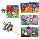 Mäkká knižka Manhattan Bee Toy 6m+