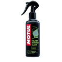 MOTUL M2 na ČISTENIE VNÚTORNEJ PRILBY 250ml