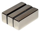 SILNÝ NEODYMOVÝ TALÍROVÝ MAGNET 40x15x10mm 3 ks.