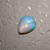 FUSIMA Opal z Etiópie kabošon 10,27x8,18 mm č.104