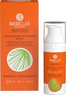 BasicLab Ľahká ochranná emulzia SPF50+ pre normálnu a mastnú pleť 50 ml