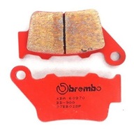 ZADNÉ BRZDOVÉ DESTIČKY BREMBO Honda NX 650 Dominator 97-00