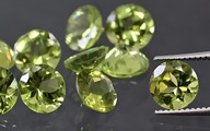 Okrúhly fazetový peridot, priemer 5 mm