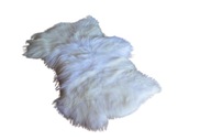 Koberec vyrobený z 3 prírodných ovčích koží, Island White