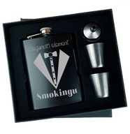 FĽAŠKA S GRAVÍROU elegantný prvok smokingu