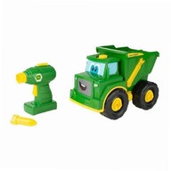 John Deere postavil sklápač Johnny TOMY