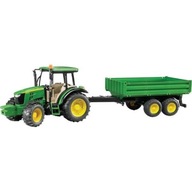 Hračka traktora John Deere 5115M s prívesom