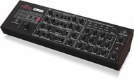 Klasický osemhlasý analógový syntetizátor Behringer PRO-800