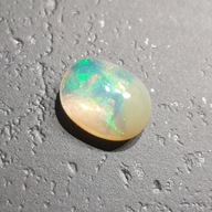 FUSIMA Opal z Etiópie kabošon ~9,3x7,1 mm č. 5