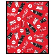 Teplá deka z mikrovlákna COCA COLA 120x150 cm s prehozom z koralového rúna