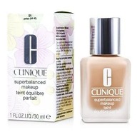 CLINIQUE SILK MAKEUP SUPERVYVÁŽENÝ MAKEUP 30 ml -