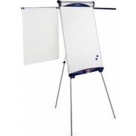 FLIPCHART NOBO CLASSIC NA STOJÍDE S RUKAMI