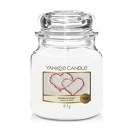 Yankee Candle medium SNOW IN LOVE