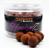 MASSIVE BAITS Hookerz Bolsena Squid guličky 300ml