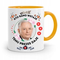 HRNČEK ŽLTÝ FUNNY PIS JAROSŁAW KACZYŃSKI