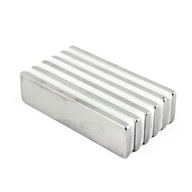 SILNÝ NEODYMIOVÝ MAGNET 40x10x2 MM - 6 KS