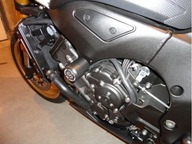 Womet-Tech závodné padacie podložky YAMAHA FZ8 RN25 2010+