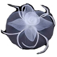 KRÉMOVO BIELA ​​SVADOBNÁ TOCZEK č.2 FASCINATOR 248